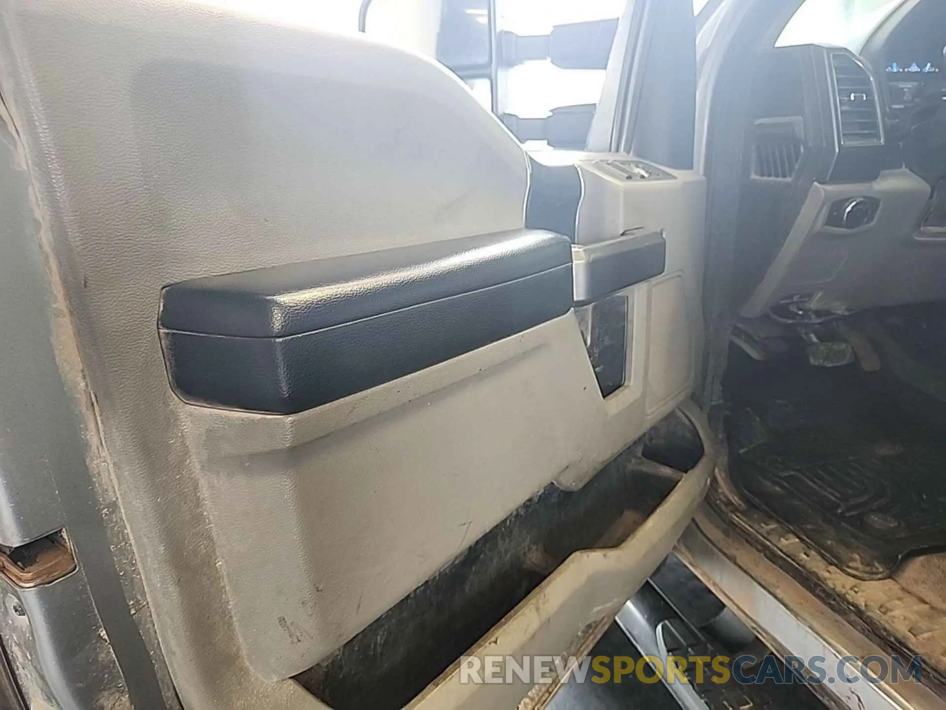 20 Photograph of a damaged car 1FT7W2B68LED61333 FORD F250 2020