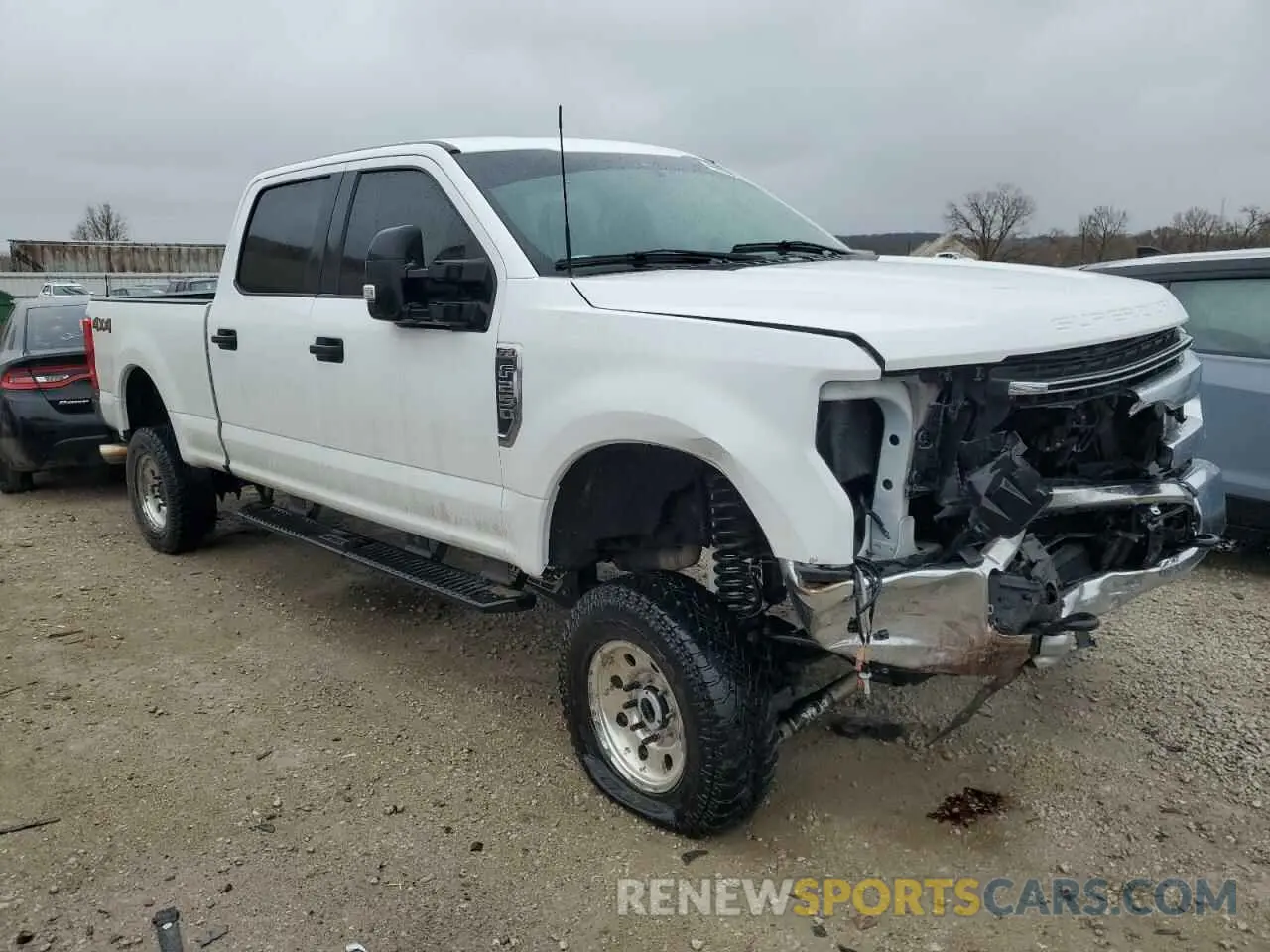 4 Photograph of a damaged car 1FT7W2B68LEE06271 FORD F250 2020