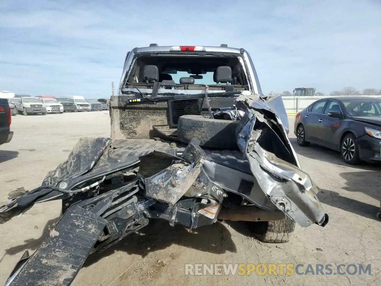 6 Photograph of a damaged car 1FT7W2BT1LEC61595 FORD F250 2020