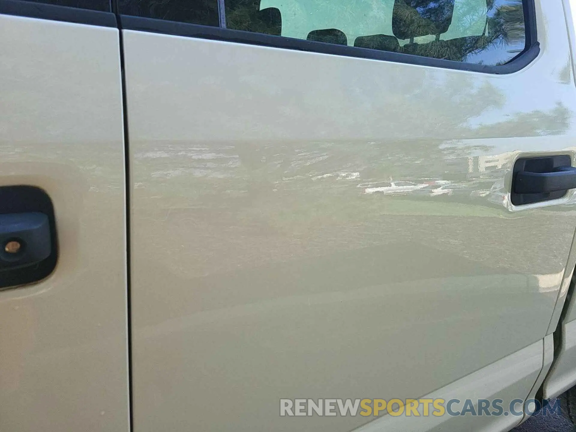 18 Photograph of a damaged car 1FT7W2BT7LED98668 FORD F250 2020