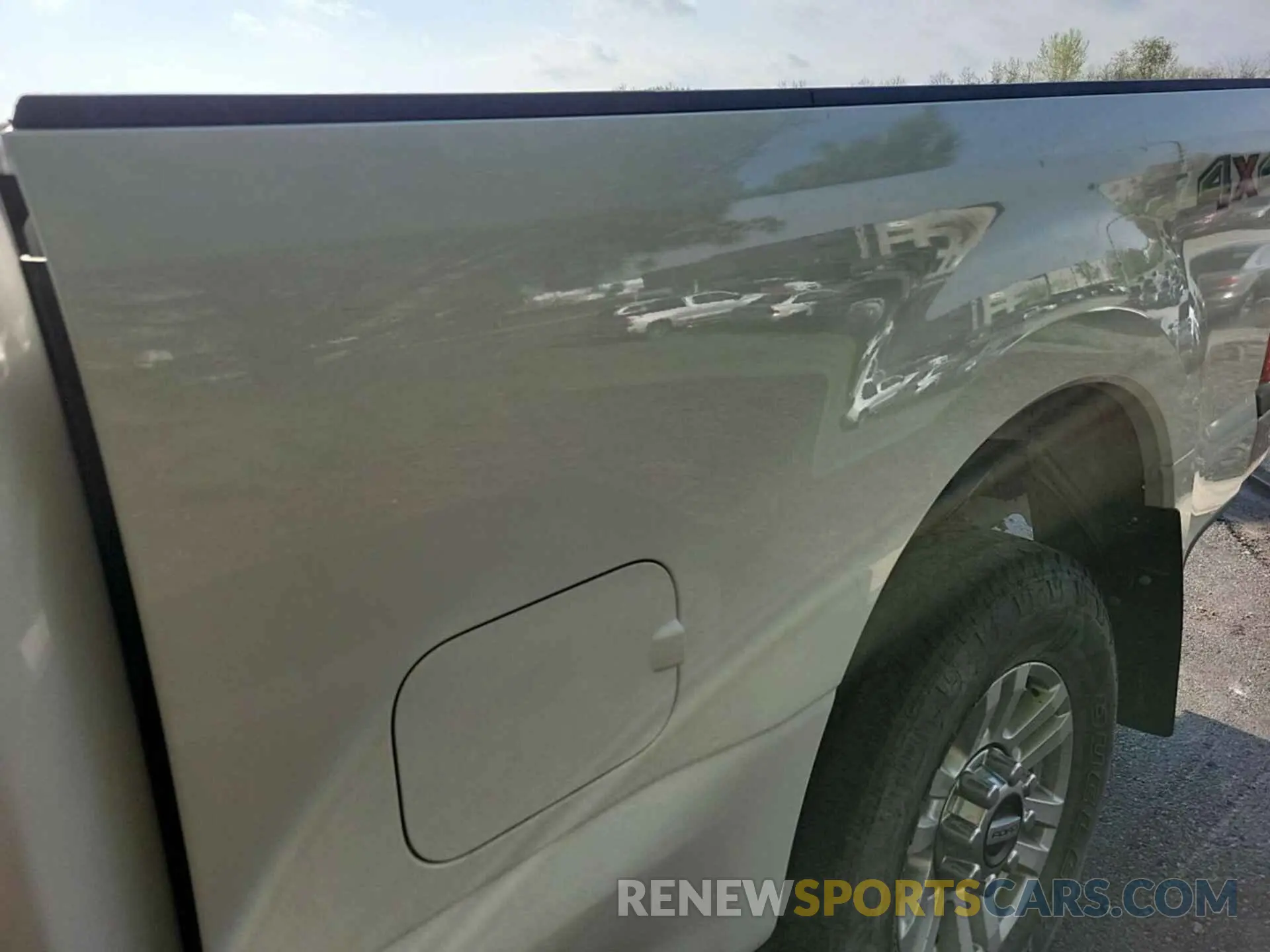 25 Photograph of a damaged car 1FT7W2BT7LED98668 FORD F250 2020