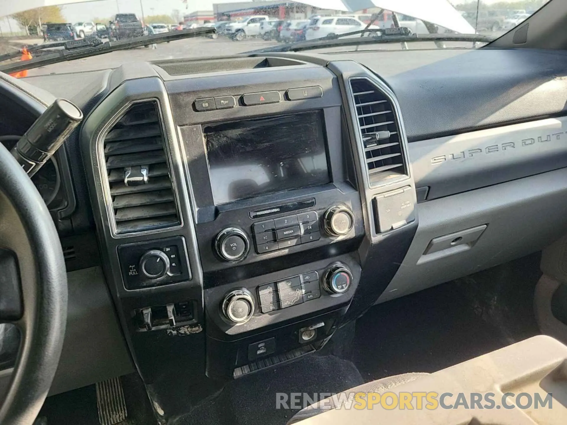 8 Photograph of a damaged car 1FT7W2BT7LED98668 FORD F250 2020
