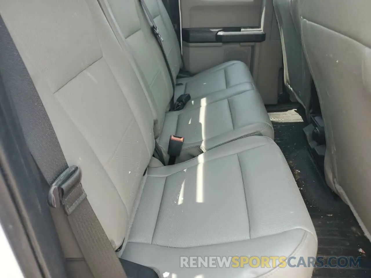 10 Photograph of a damaged car 1FT7X2B62LEC30895 FORD F250 2020