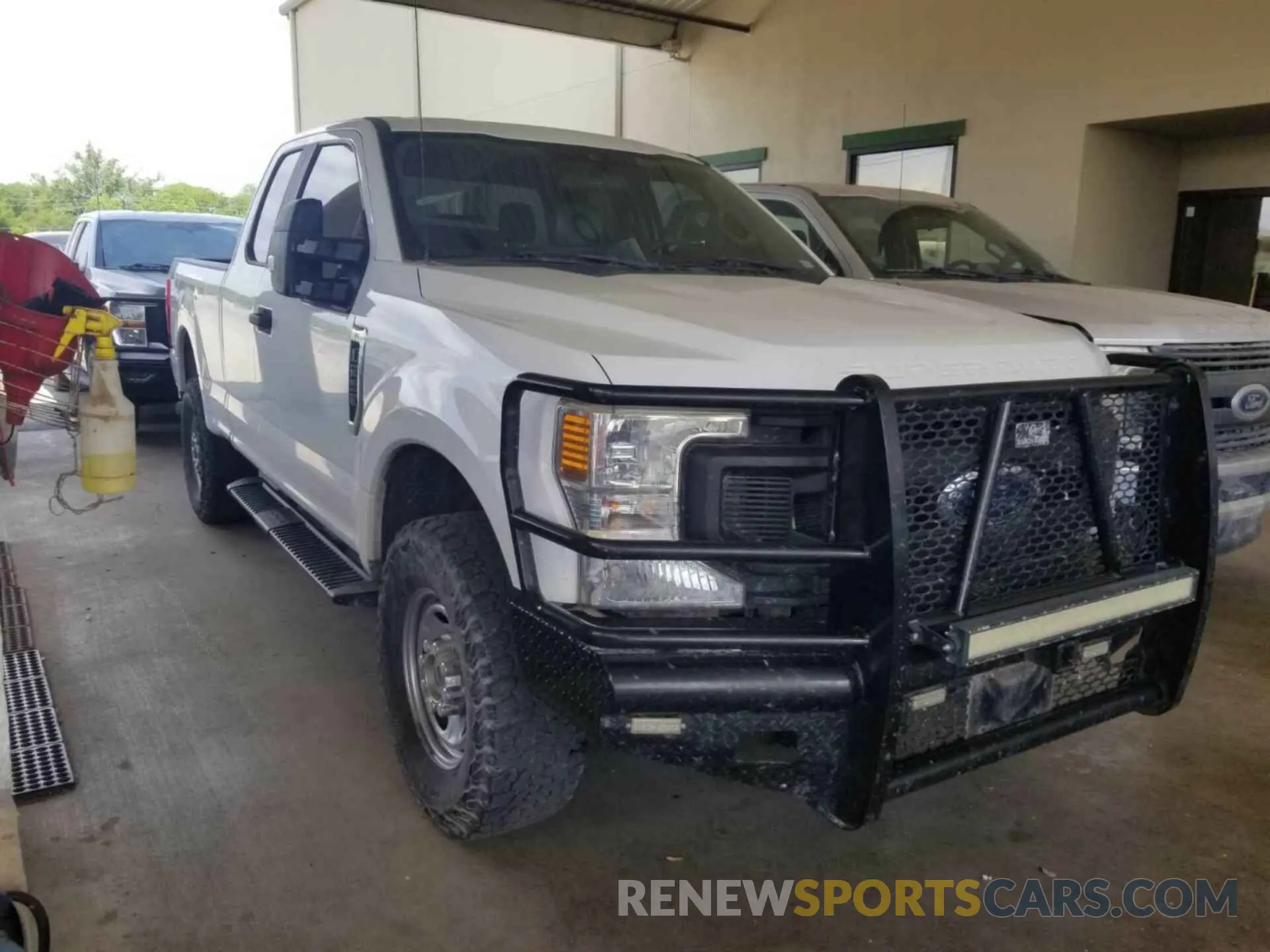 3 Photograph of a damaged car 1FT7X2B69LEC61495 FORD F250 2020