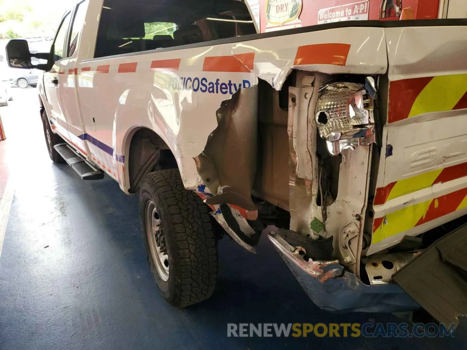 12 Photograph of a damaged car 1FT7X2BT6LEE50448 FORD F250 2020