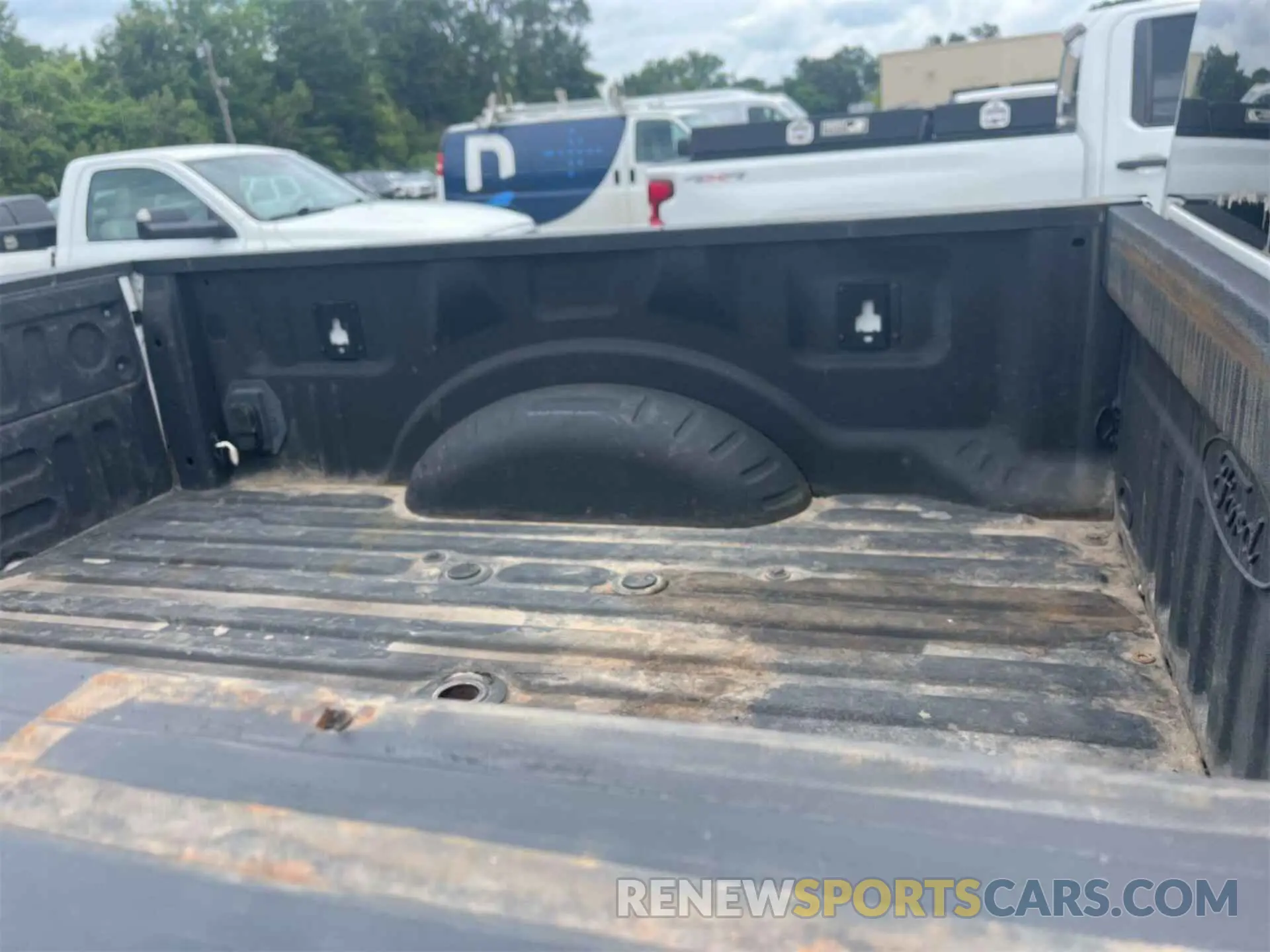 31 Photograph of a damaged car 1FT7W2BT4MED57335 FORD F250 2021