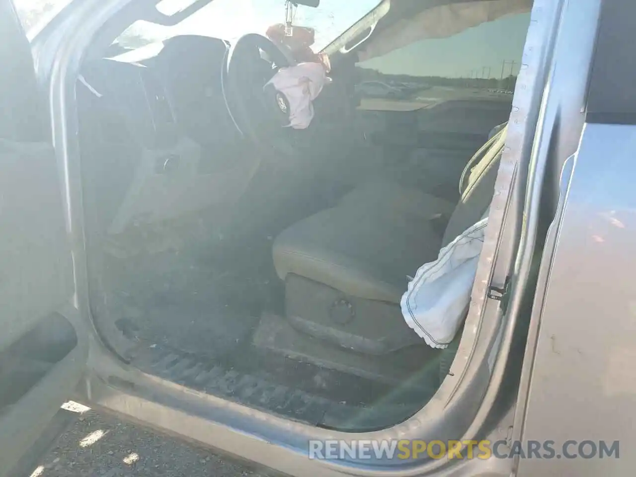 7 Photograph of a damaged car 1FT8W2BT9MEC02963 FORD F250 2021