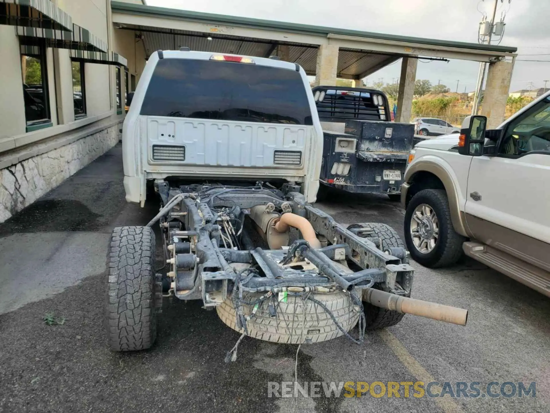 21 Photograph of a damaged car 1FT7W2B66NEE94143 FORD F250 2022