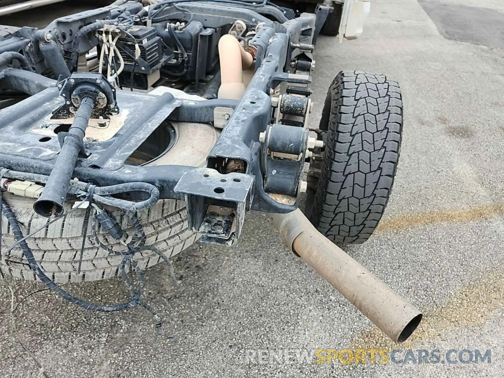 8 Photograph of a damaged car 1FT7W2B66NEE94143 FORD F250 2022
