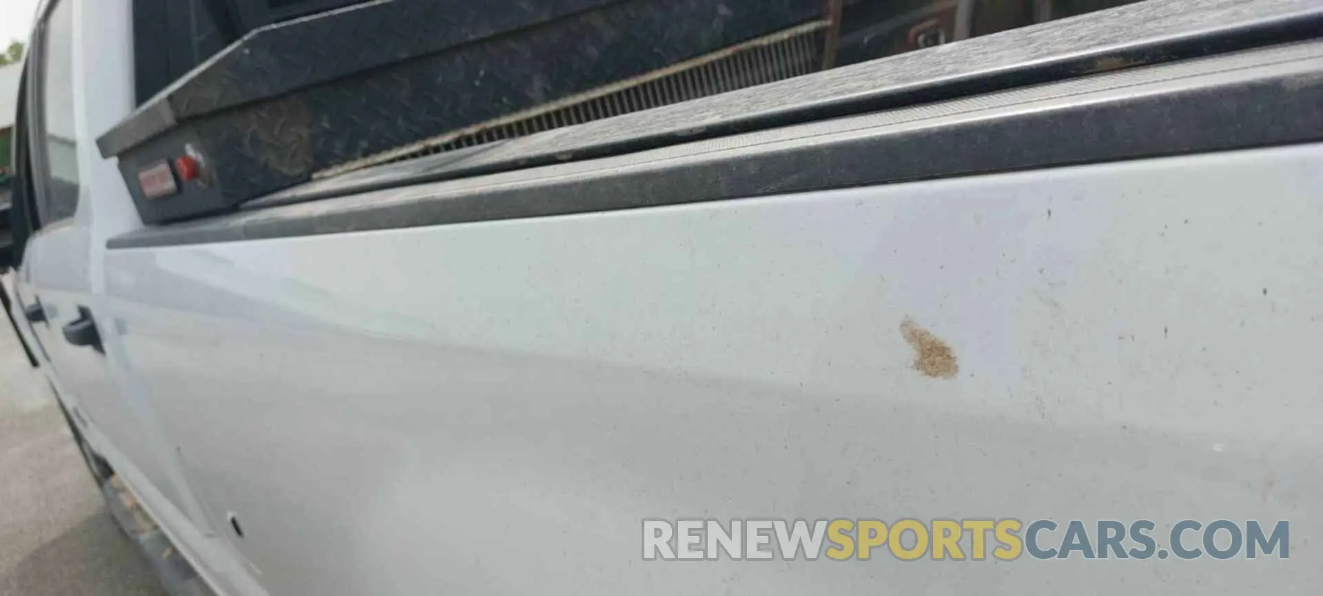 21 Photograph of a damaged car 1FT7W2BT1NEE43199 FORD F250 2022