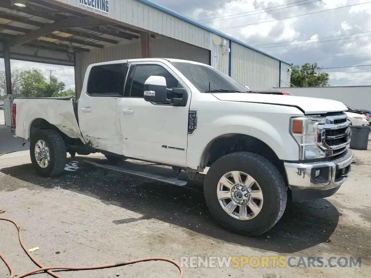4 Photograph of a damaged car 1FT7W2BT2NEE33197 FORD F250 2022