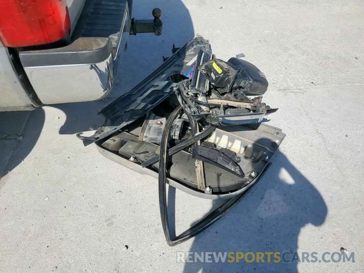 12 Photograph of a damaged car 1FT7W2BT3NEE17817 FORD F250 2022