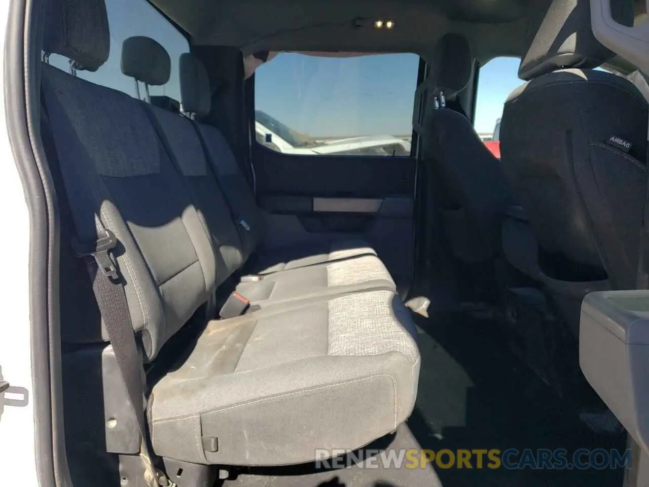 10 Photograph of a damaged car 1FT7W2BT6NEC15036 FORD F250 2022