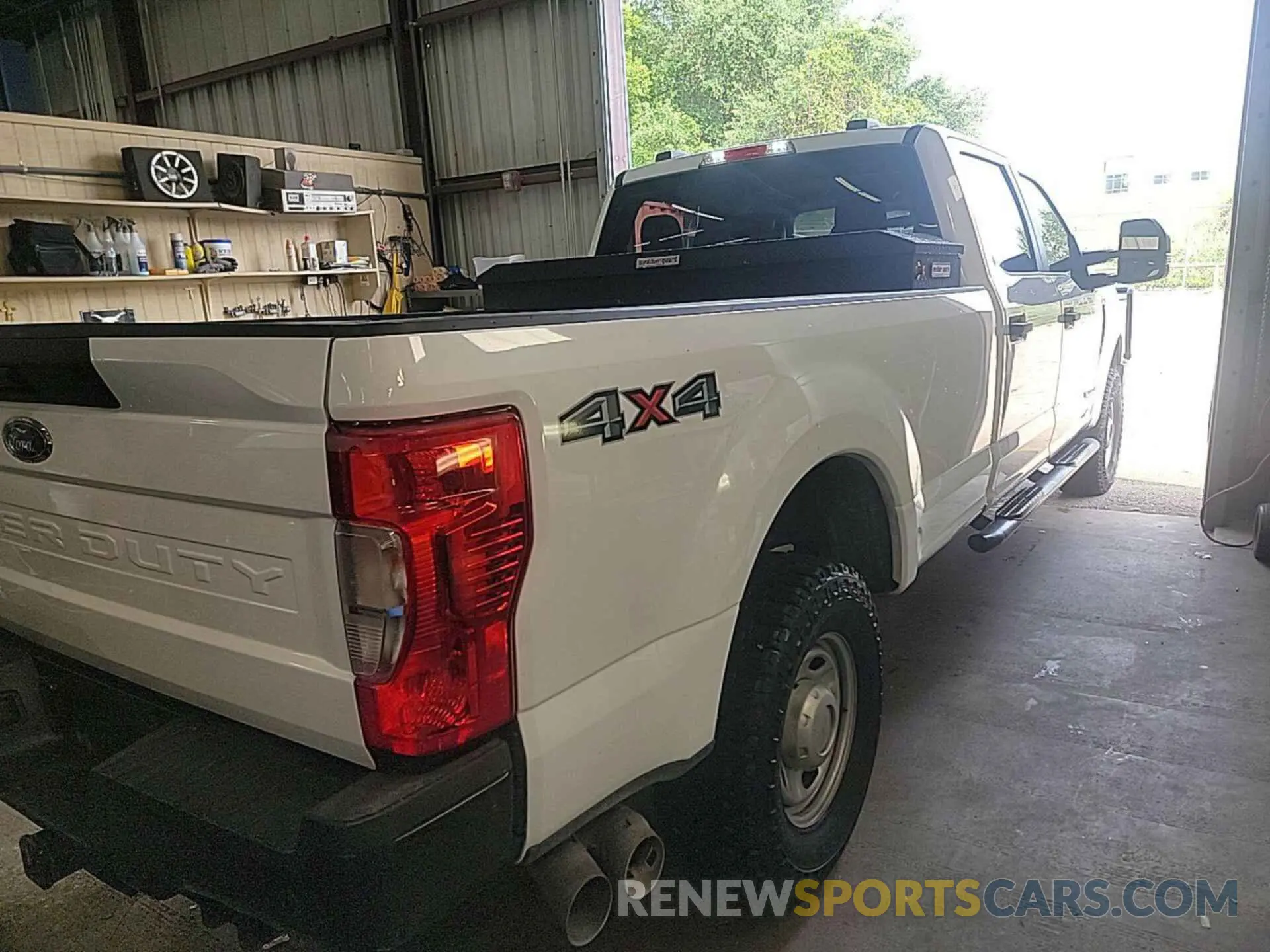 11 Photograph of a damaged car 1FT7W2BT6NEE24874 FORD F250 2022