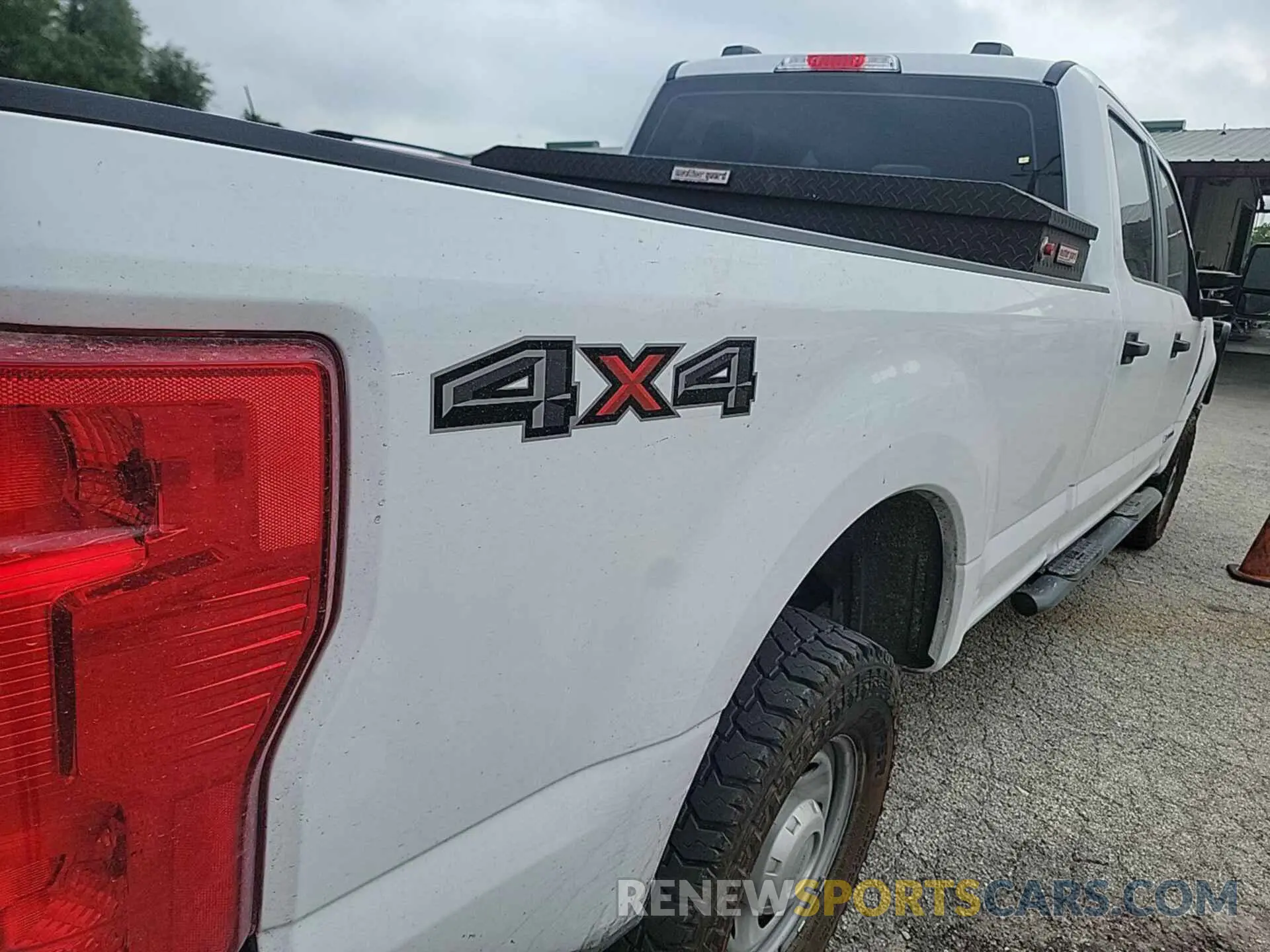 15 Photograph of a damaged car 1FT7W2BT6NEE24874 FORD F250 2022