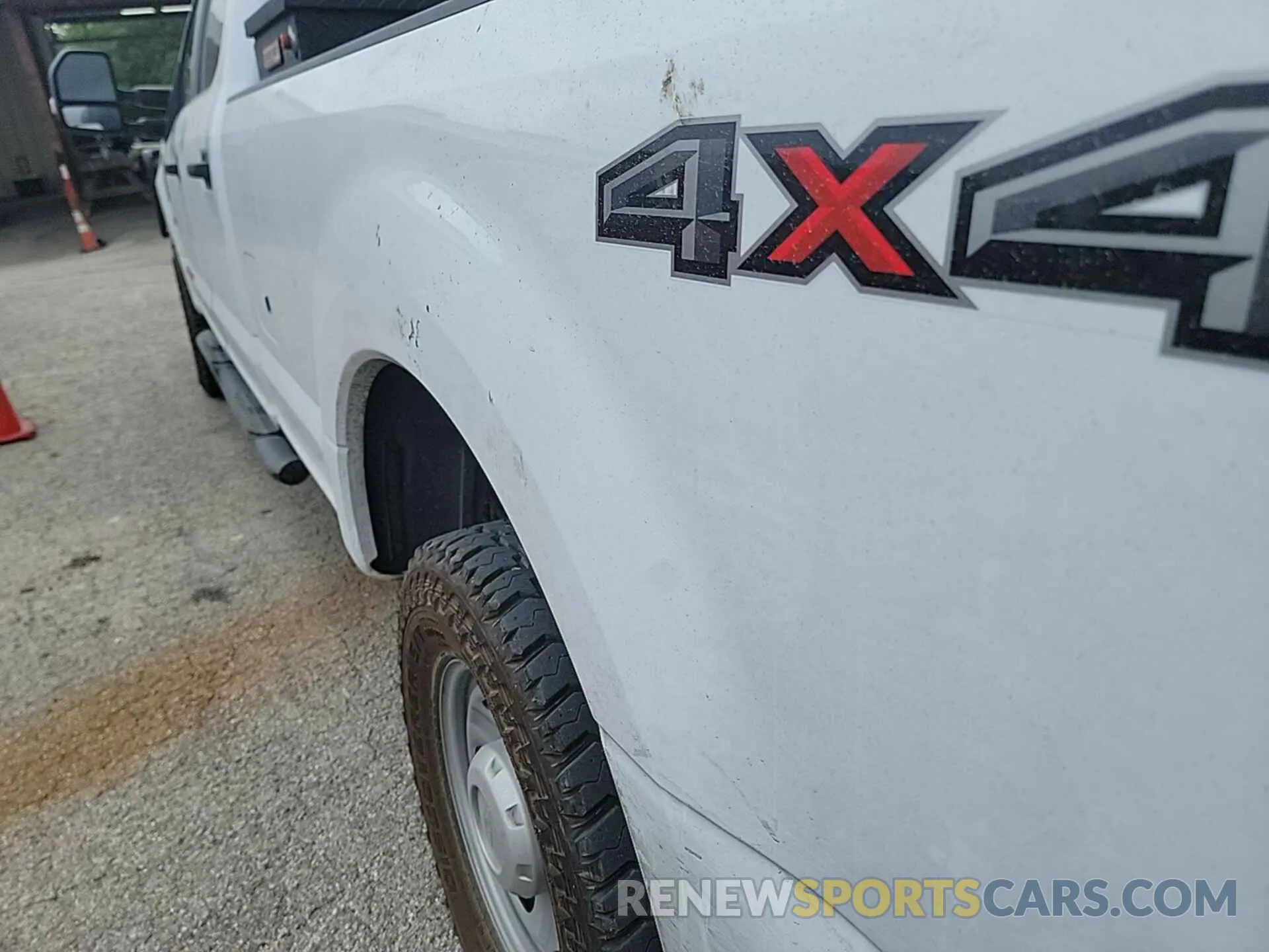 4 Photograph of a damaged car 1FT7W2BT6NEE24874 FORD F250 2022