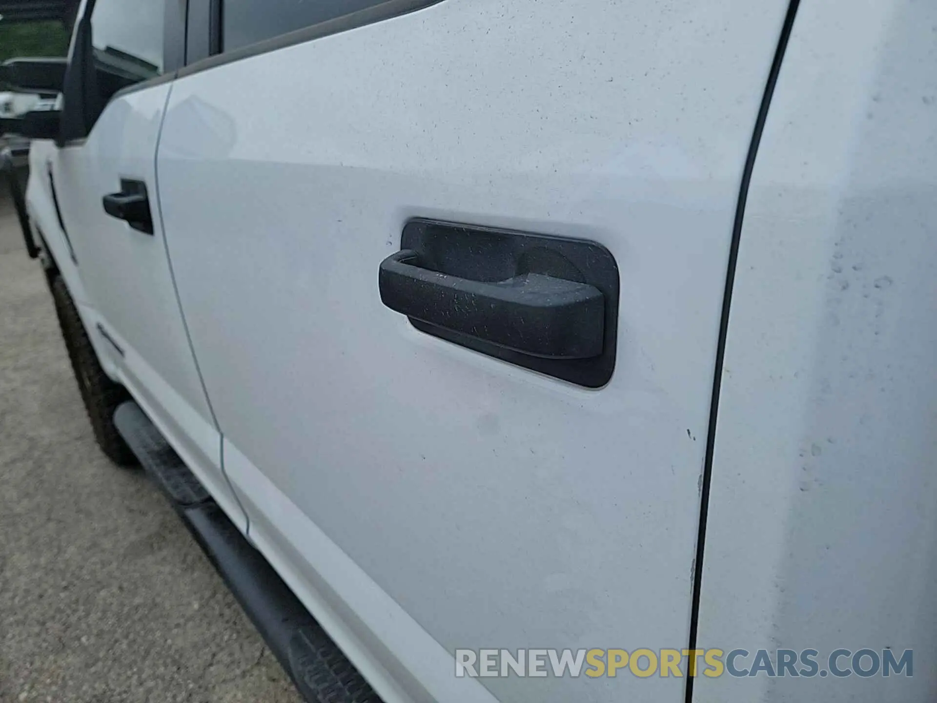 5 Photograph of a damaged car 1FT7W2BT6NEE24874 FORD F250 2022
