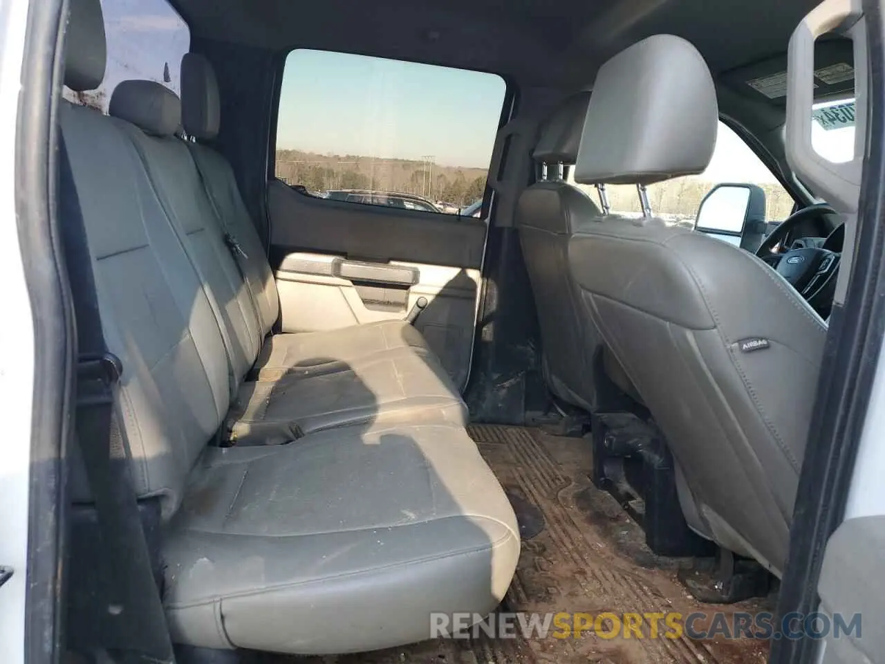11 Photograph of a damaged car 1FT7W2BT6NEF01386 FORD F250 2022
