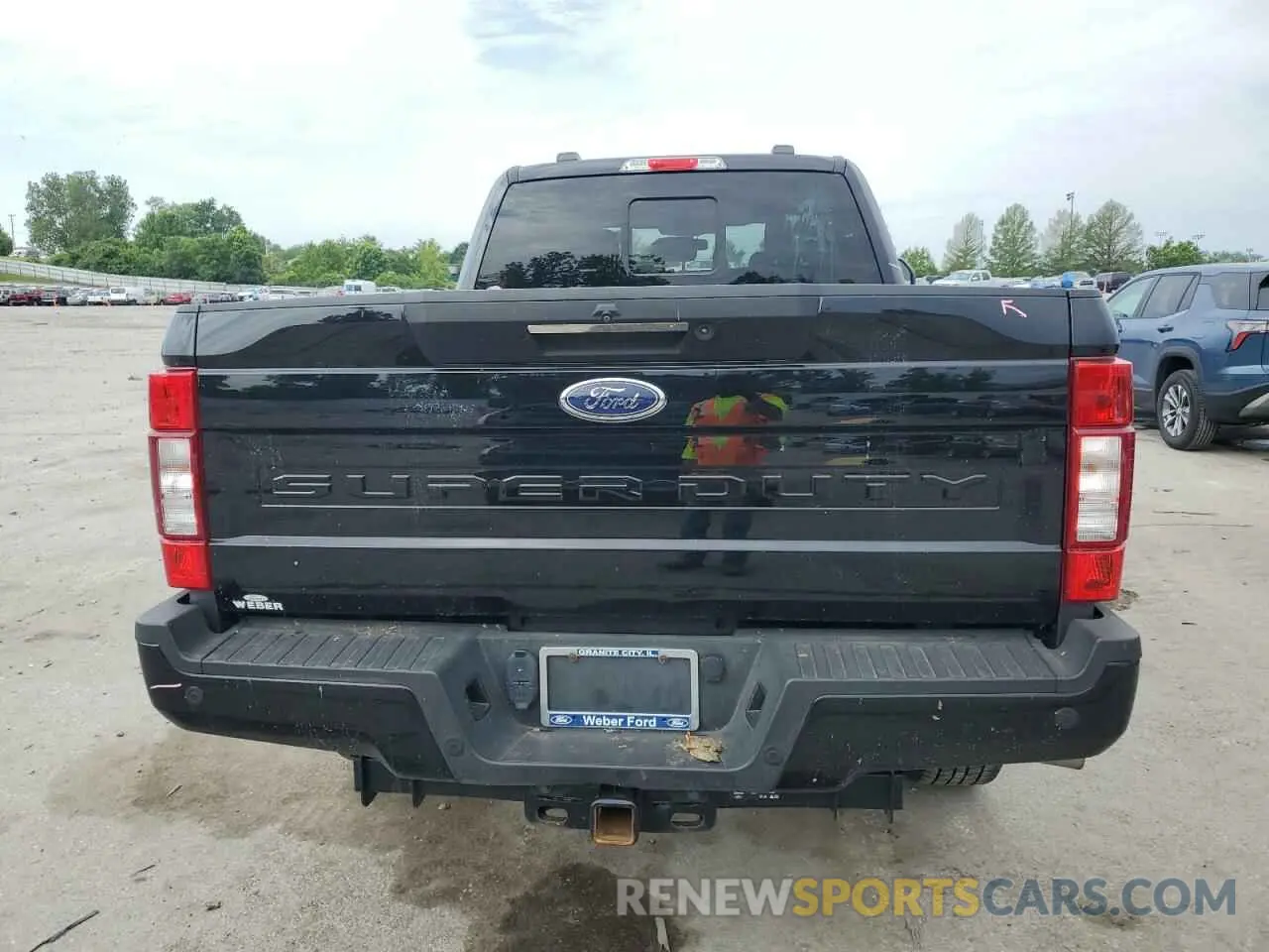 6 Photograph of a damaged car 1FT7W2BT7NED00032 FORD F250 2022