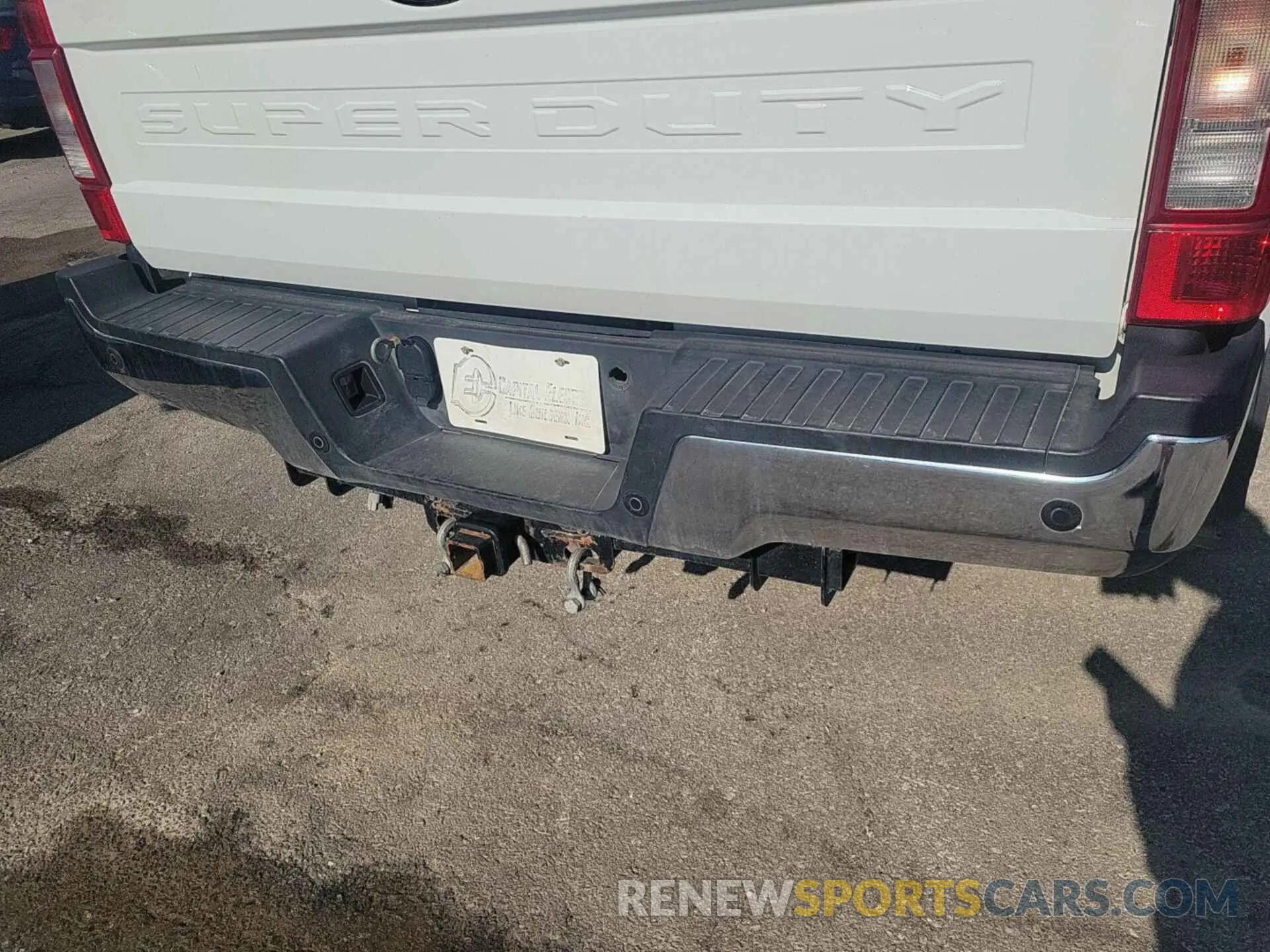 29 Photograph of a damaged car 1FT7W2BT9NEC18593 FORD F250 2022