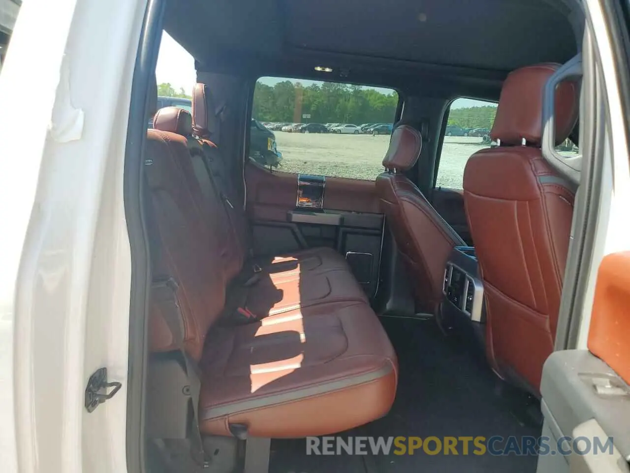 11 Photograph of a damaged car 1FT7W2BT9NED68851 FORD F250 2022