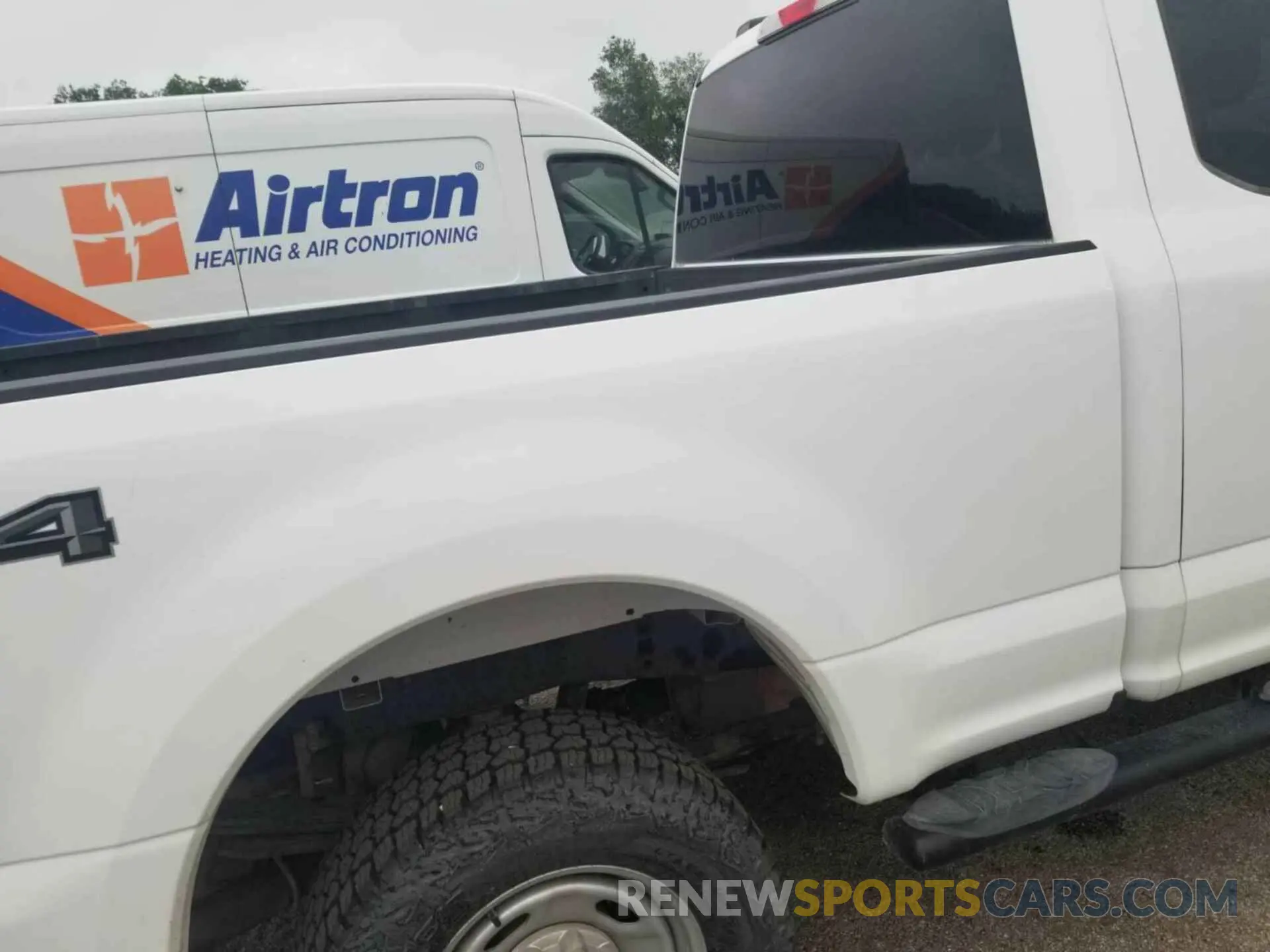 1 Photograph of a damaged car 1FT7X2B64NEE58173 FORD F250 2022