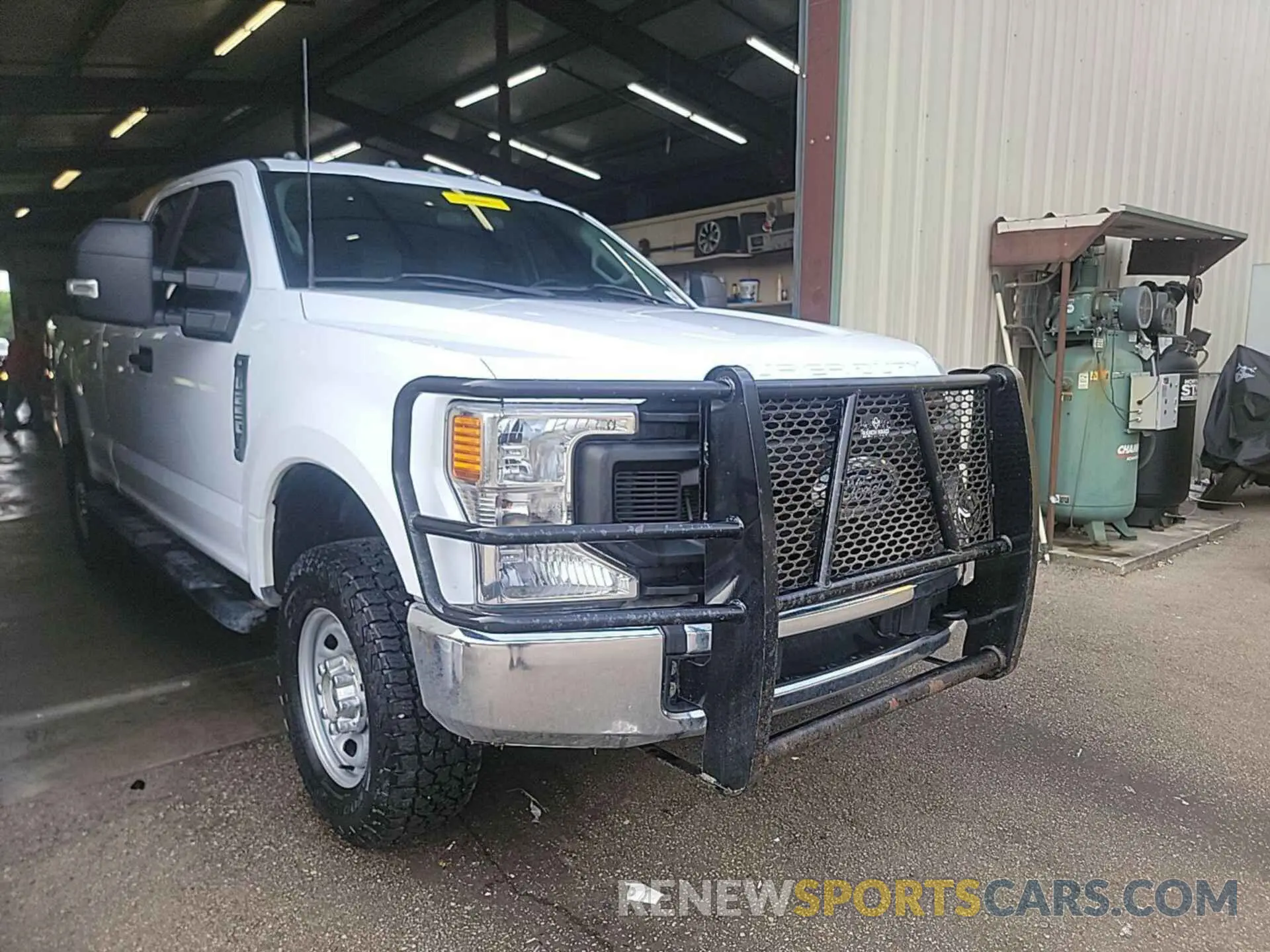 11 Photograph of a damaged car 1FT7X2B64NEE58173 FORD F250 2022