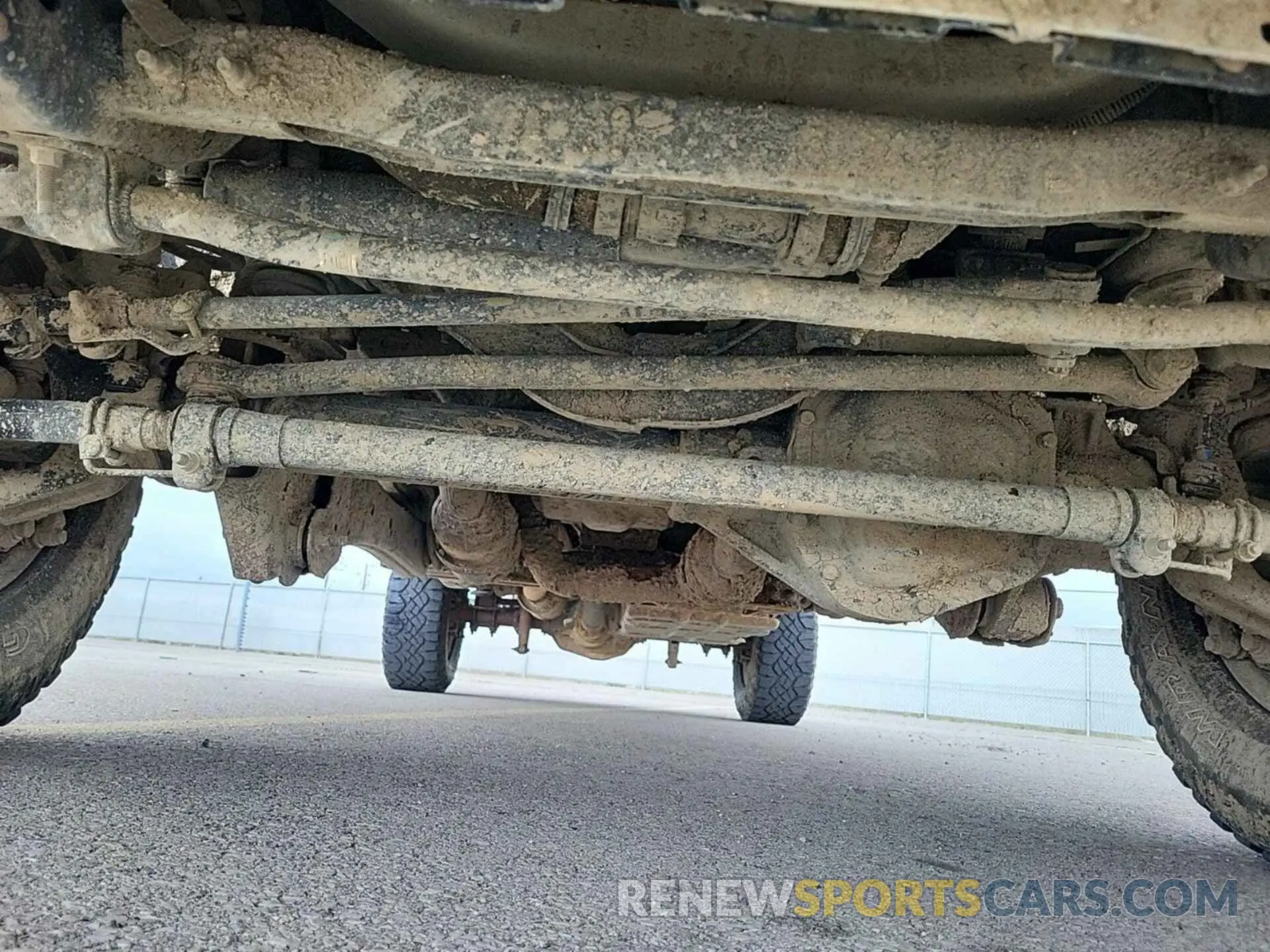 24 Photograph of a damaged car 1FT7X2B64NEE67861 FORD F250 2022