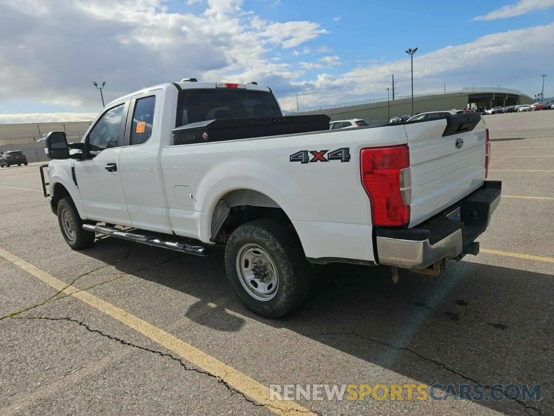 21 Photograph of a damaged car 1FT7X2B67NEE90695 FORD F250 2022