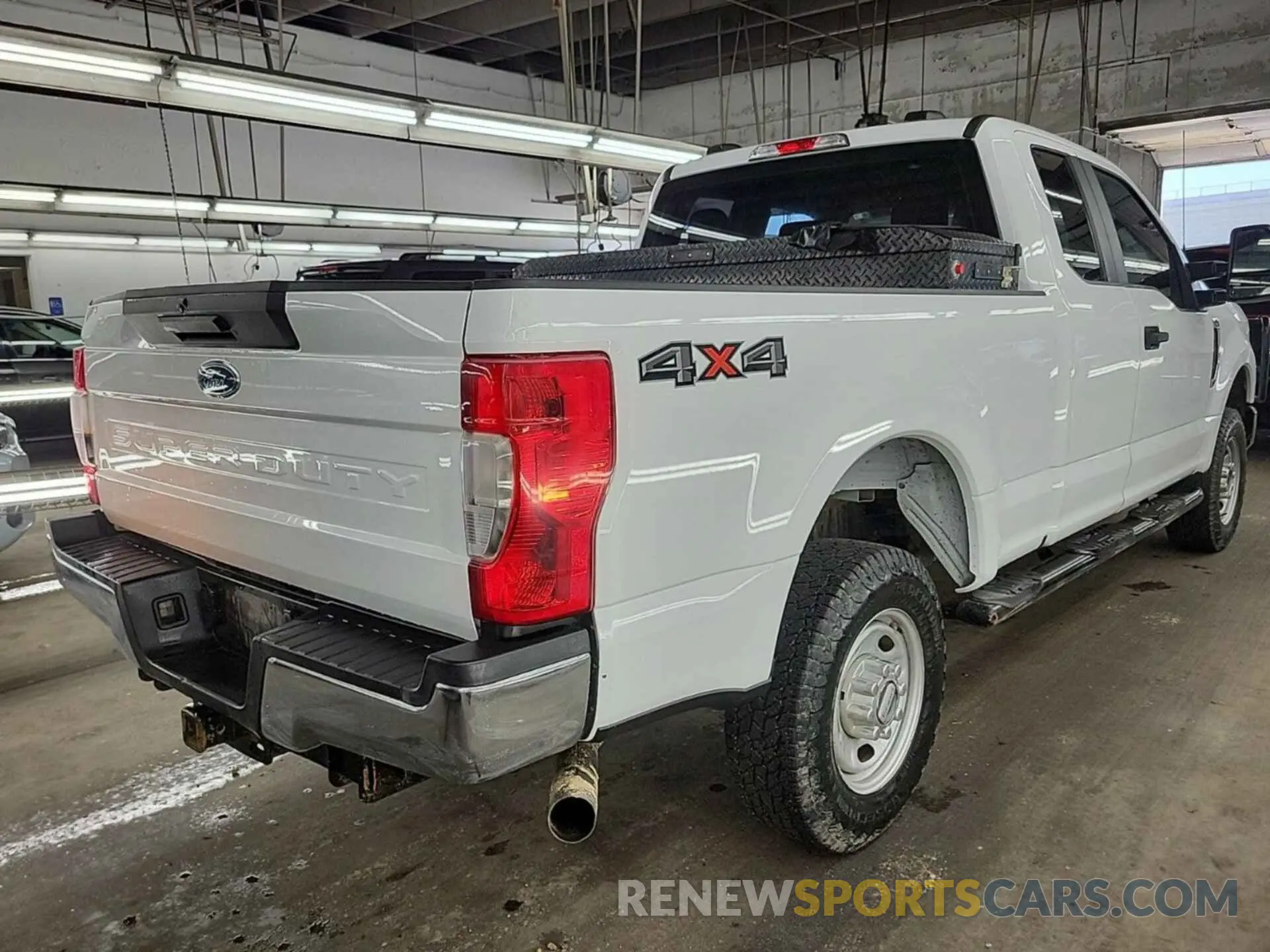 24 Photograph of a damaged car 1FT7X2B67NEE90695 FORD F250 2022
