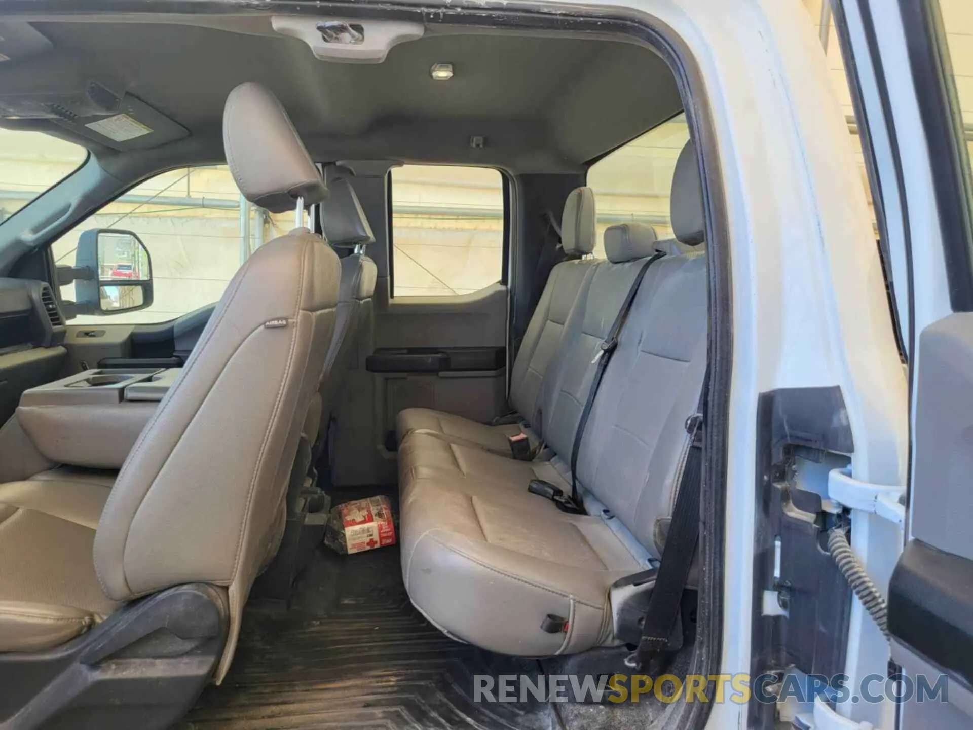 13 Photograph of a damaged car 1FT7X2B69NEE58170 FORD F250 2022
