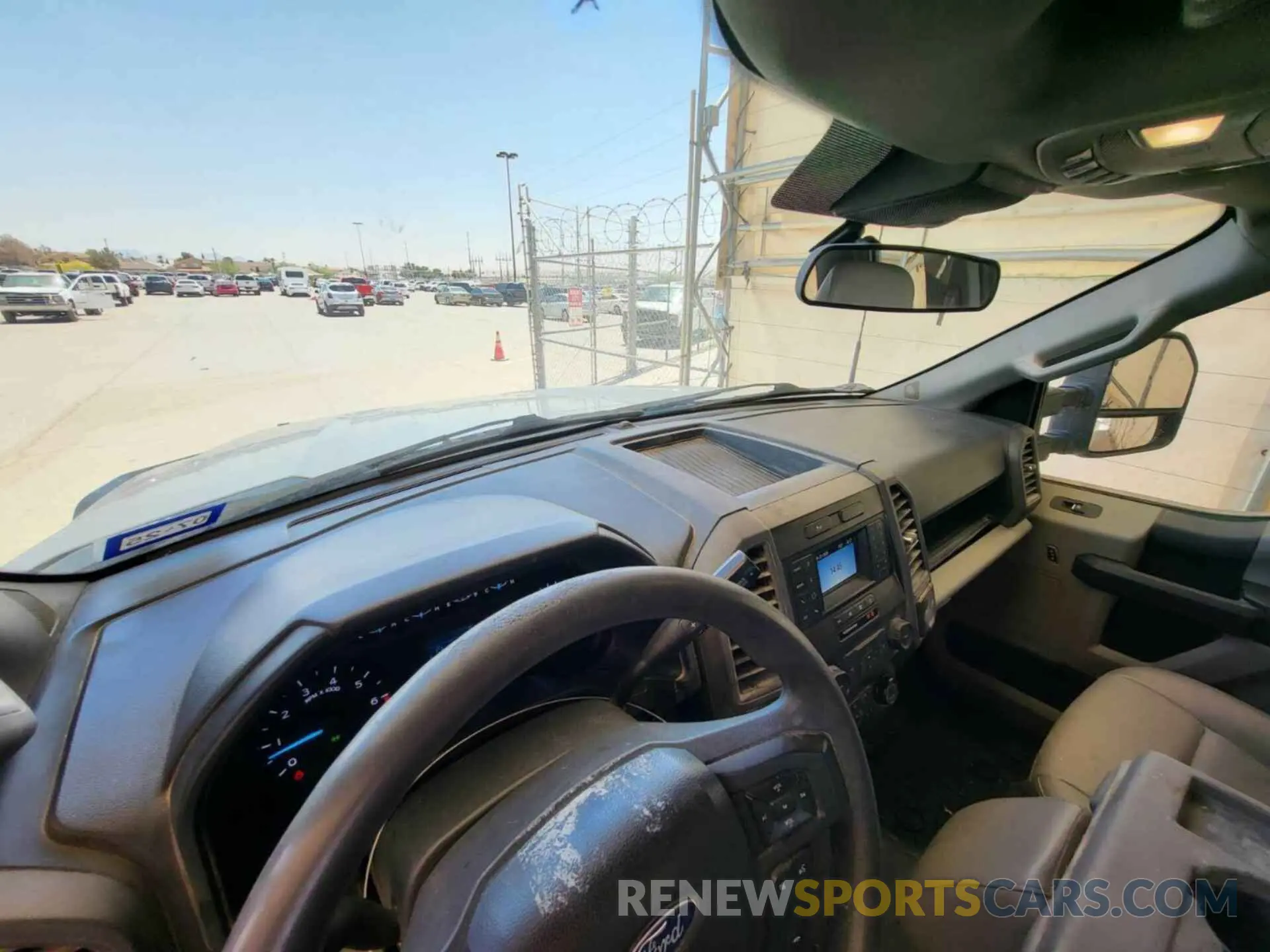 5 Photograph of a damaged car 1FT7X2B69NEE58170 FORD F250 2022