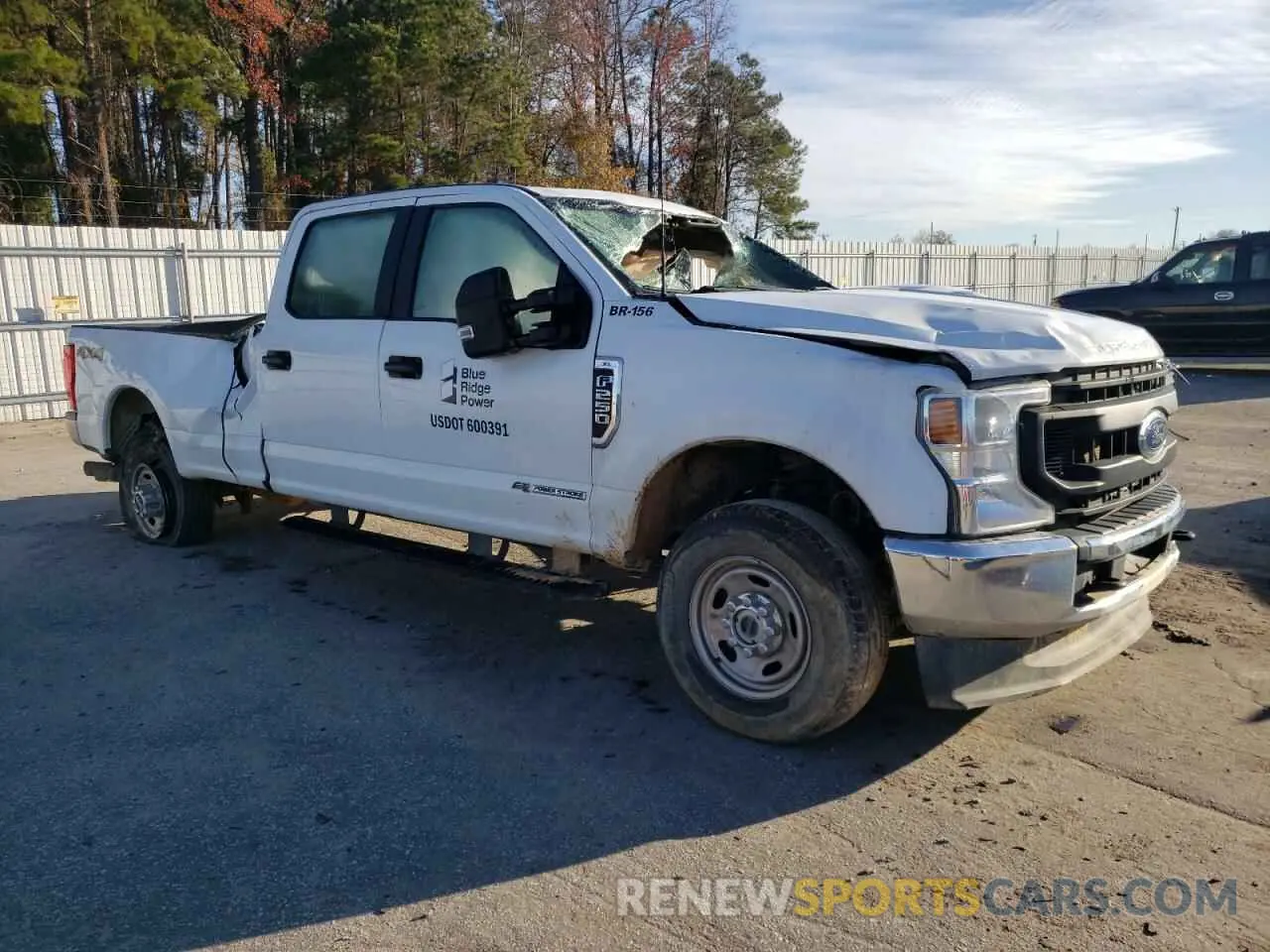 4 Photograph of a damaged car 1FT8W2BT4NEE74905 FORD F250 2022