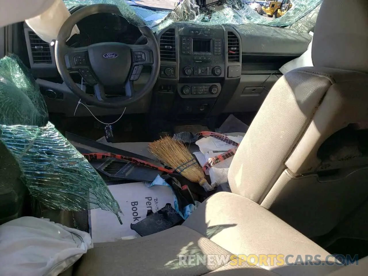 8 Photograph of a damaged car 1FT8W2BT4NEE74905 FORD F250 2022