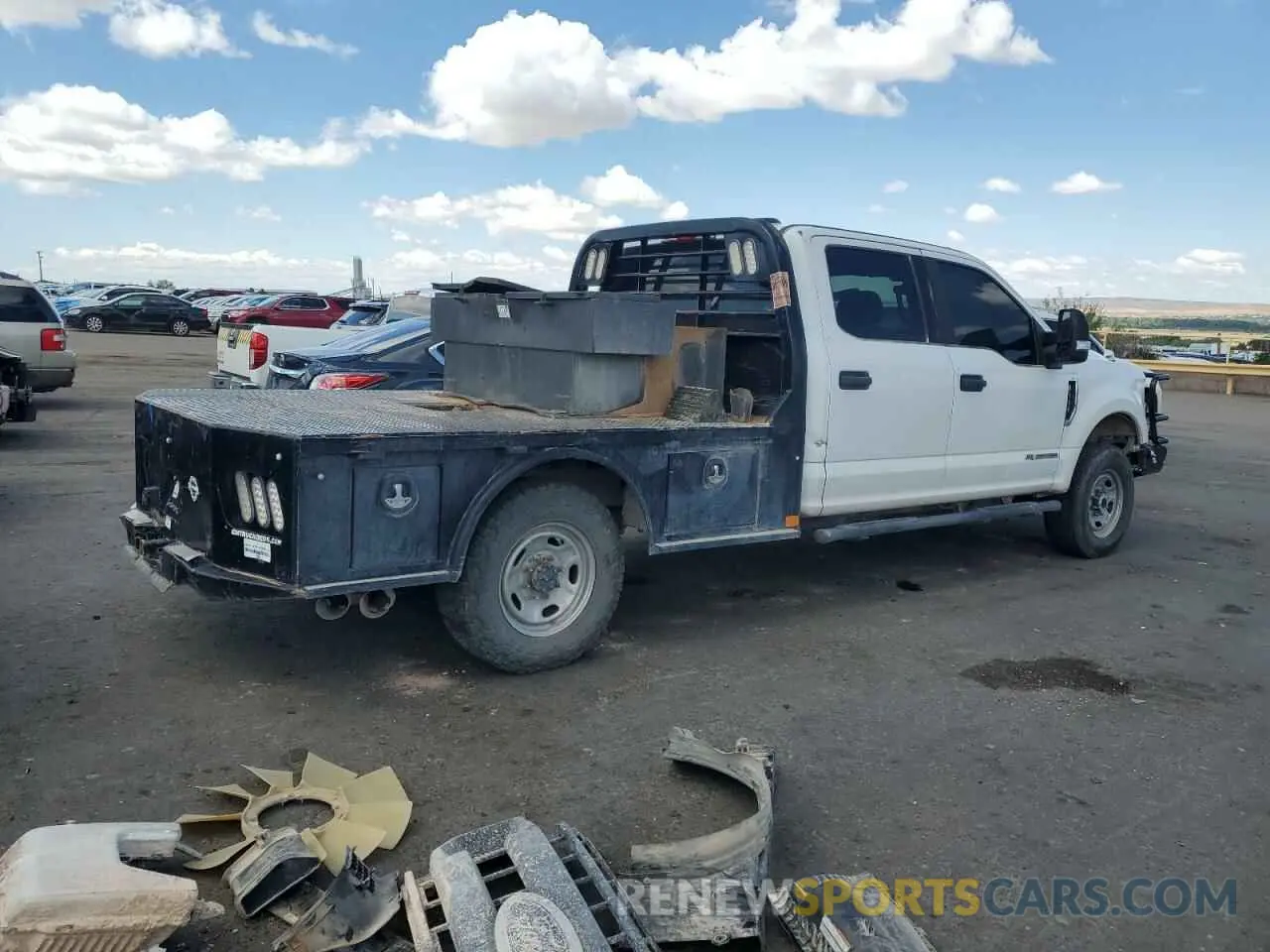 3 Photograph of a damaged car 1FT8W2BT6NED06215 FORD F250 2022