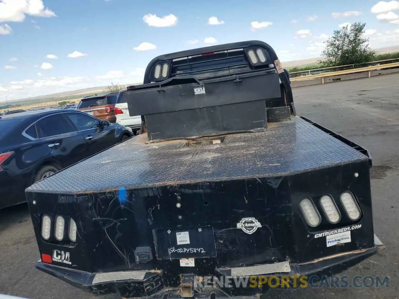 6 Photograph of a damaged car 1FT8W2BT6NED06215 FORD F250 2022