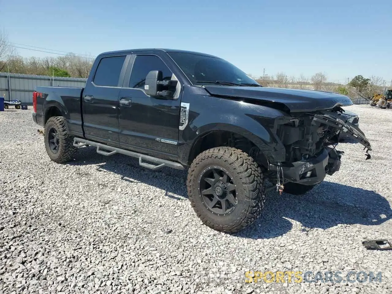 4 Photograph of a damaged car 1FT8W2BT6NEF19276 FORD F250 2022
