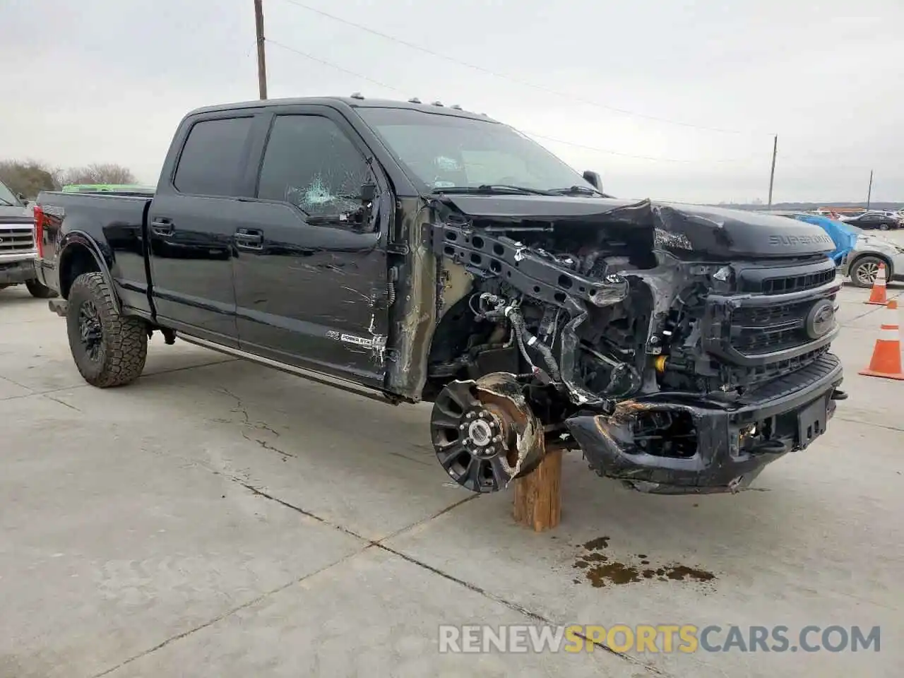 4 Photograph of a damaged car 1FT8W2BT7NEC86959 FORD F250 2022