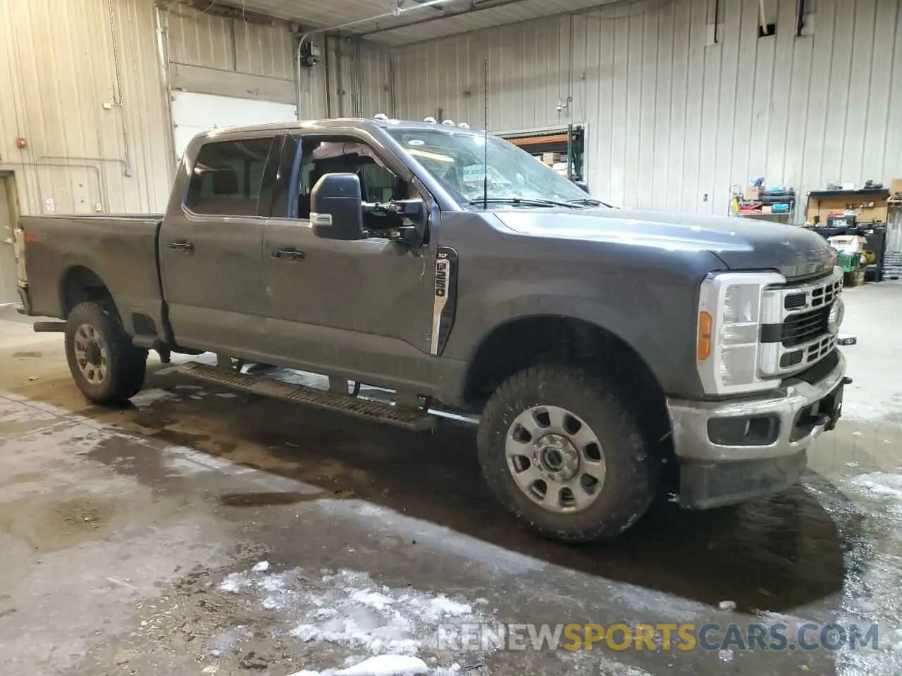 4 Photograph of a damaged car 1FT7W2BN7PEC75735 FORD F250 2023