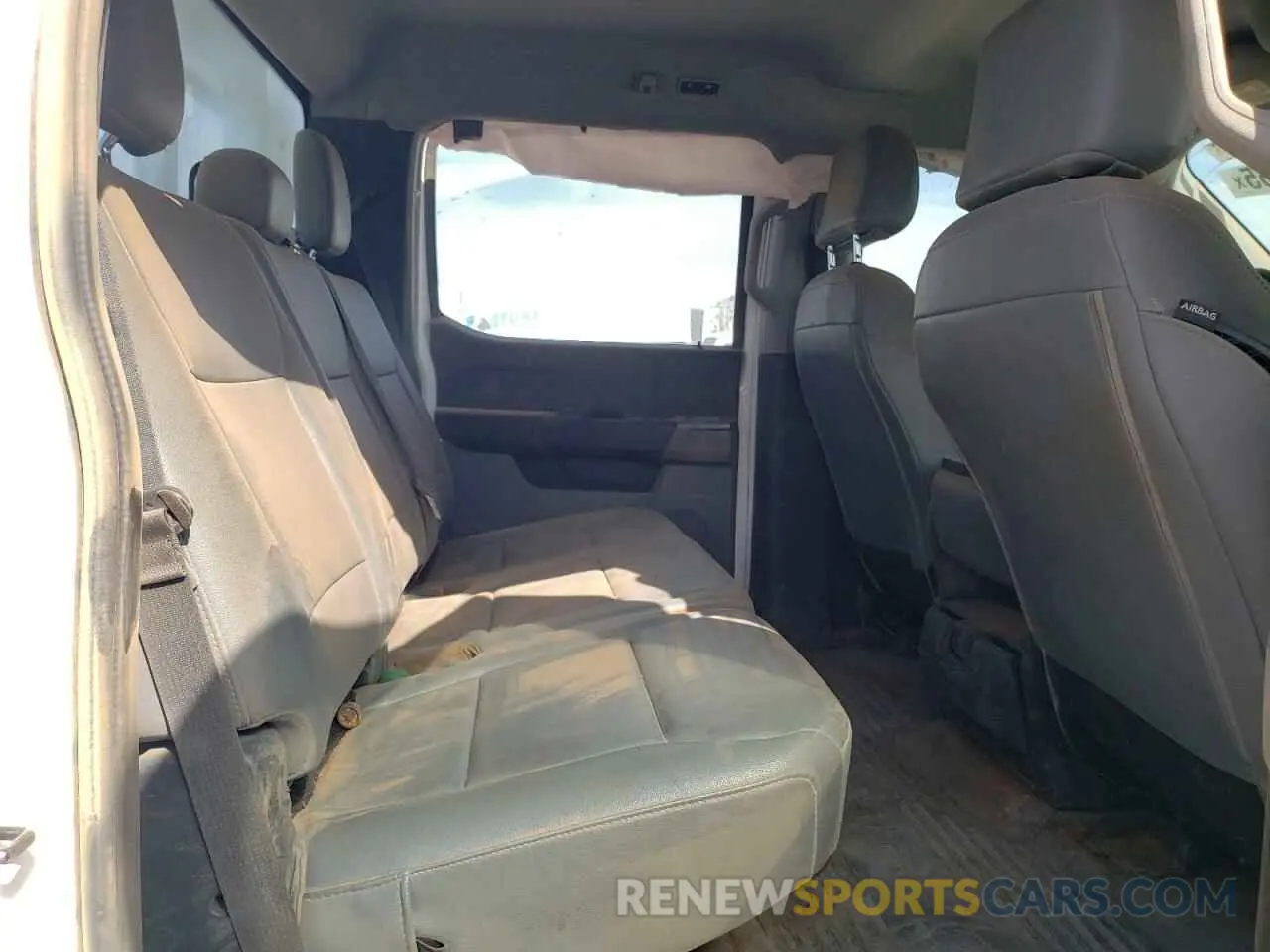 10 Photograph of a damaged car 1FT7W2BT8PEC30883 FORD F250 2023
