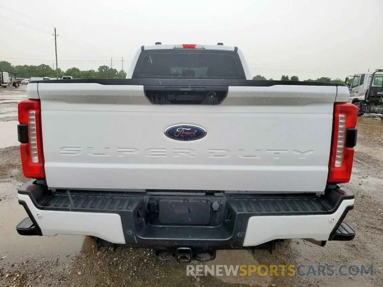6 Photograph of a damaged car 1FT8W2BA8PEE04082 FORD F250 2023