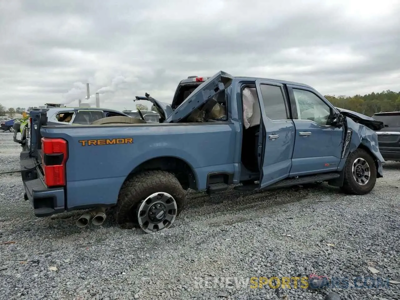 3 Photograph of a damaged car 1FT8W2BM9PED63309 FORD F250 2023