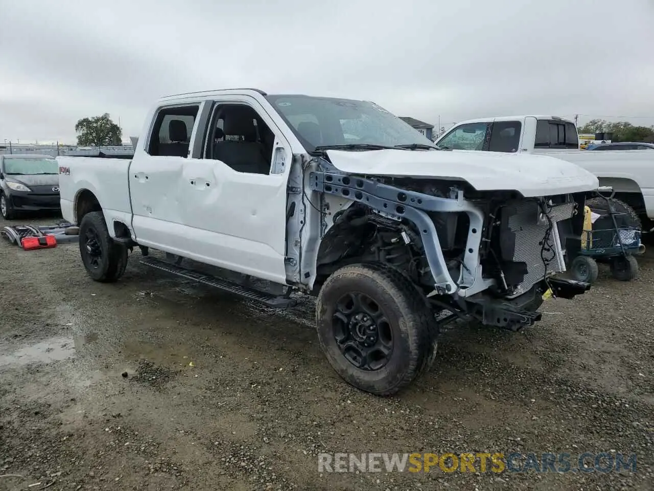 4 Photograph of a damaged car 1FT8W2BN4PED34325 FORD F250 2023