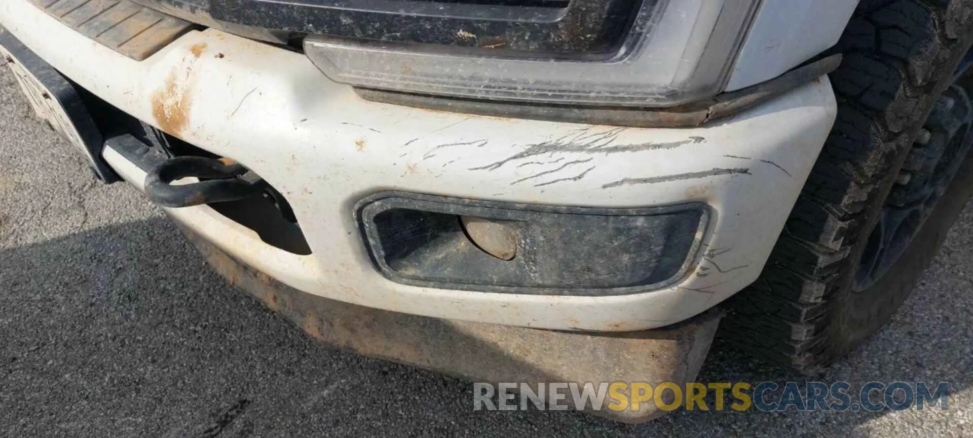 10 Photograph of a damaged car 1FT8W2BN5PEC99309 FORD F250 2023