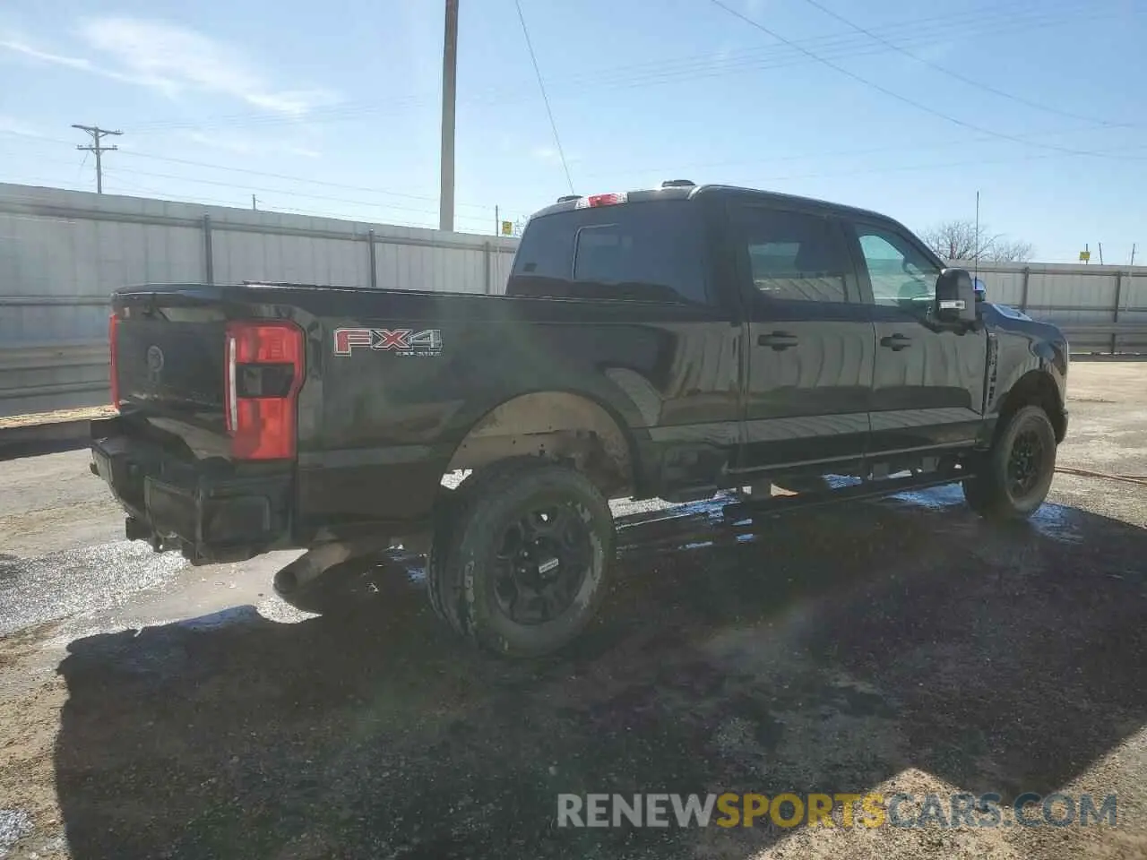 3 Photograph of a damaged car 1FT8W2BN6PEC99724 FORD F250 2023