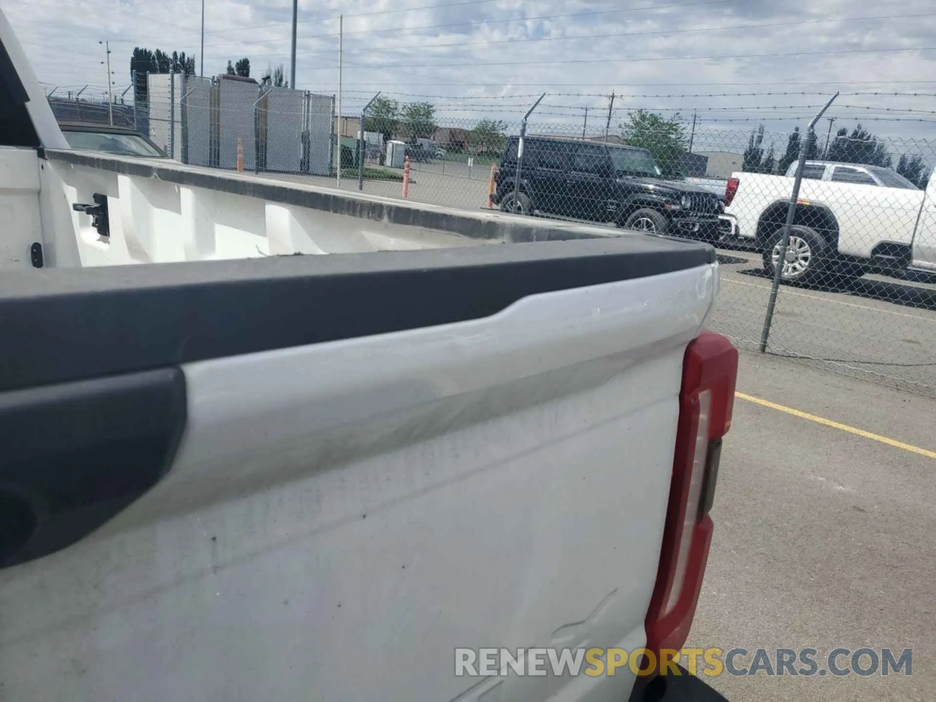 3 Photograph of a damaged car 1FT8W2BT0PEC15086 FORD F250 2023