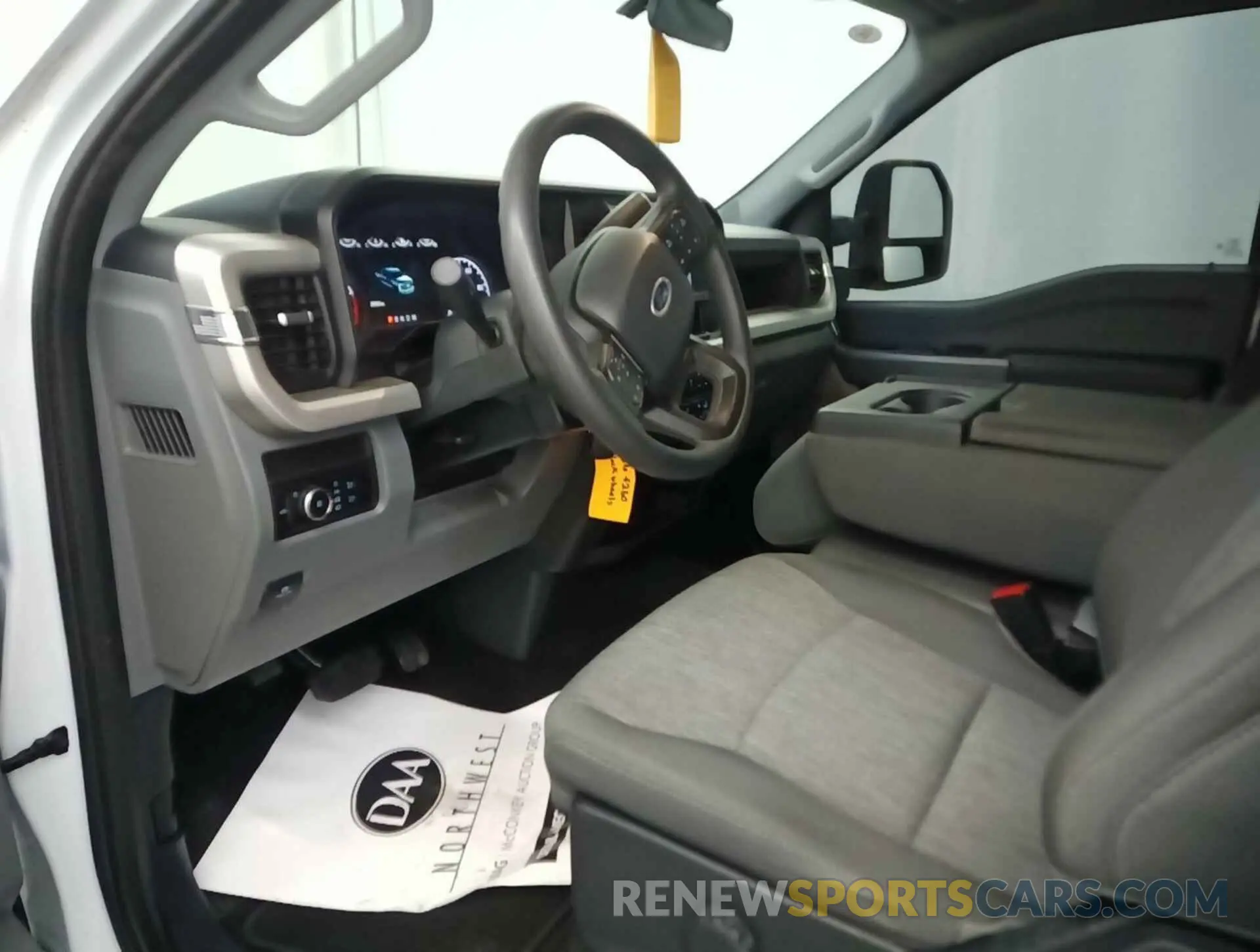 9 Photograph of a damaged car 1FT8W2BT0PEC15086 FORD F250 2023
