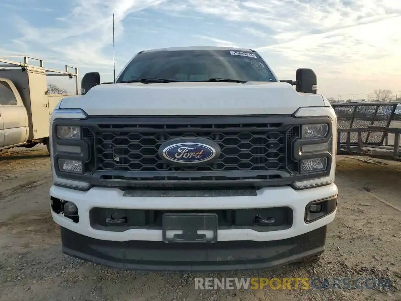 5 Photograph of a damaged car 1FT8W2BT7PED01186 FORD F250 2023