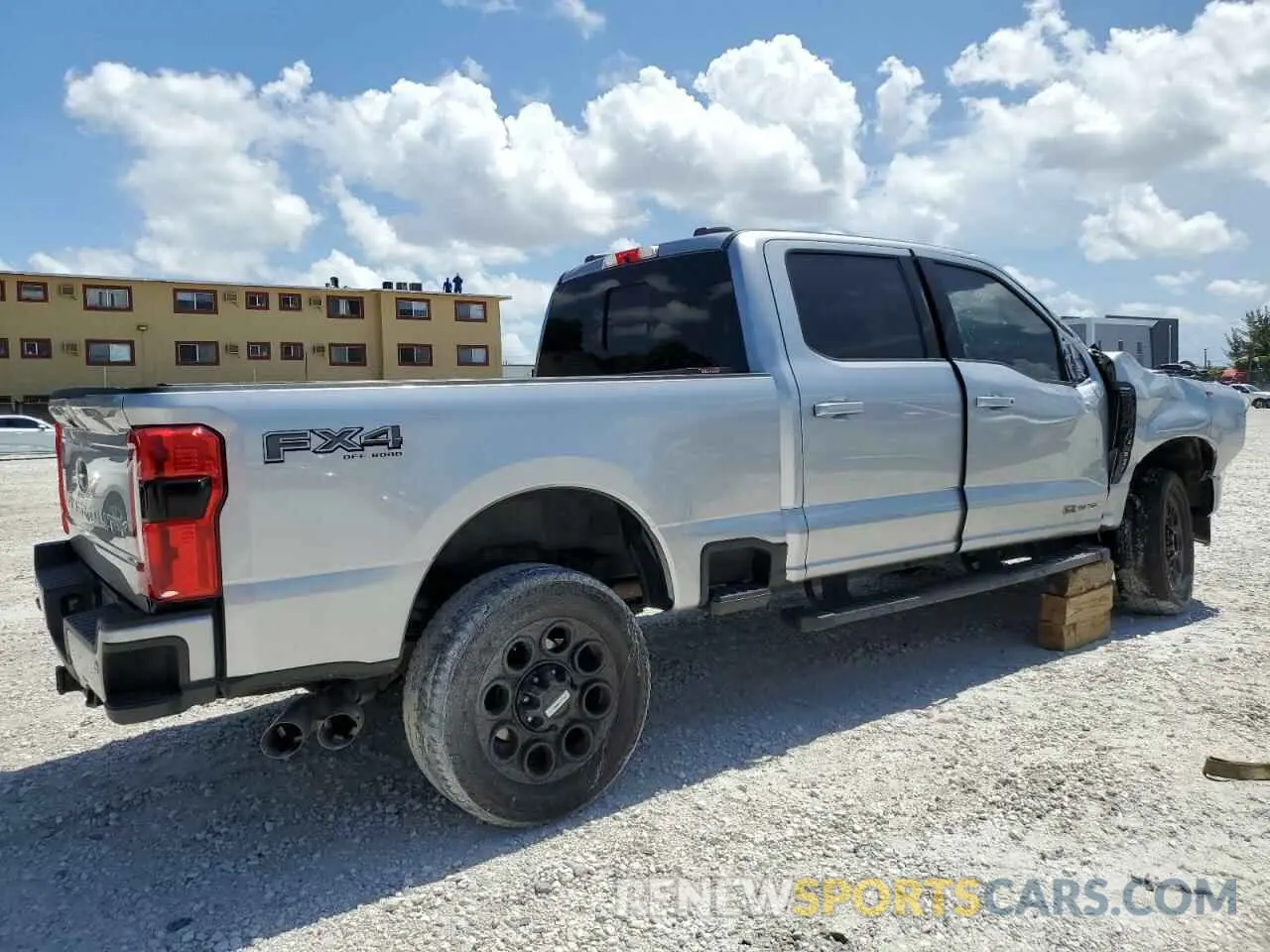 3 Photograph of a damaged car 1FT8W2BT7PEE14071 FORD F250 2023