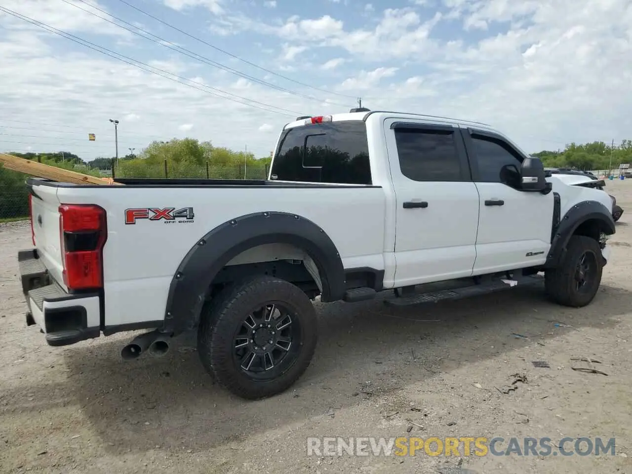 3 Photograph of a damaged car 1FT8W2BTXPEC34552 FORD F250 2023